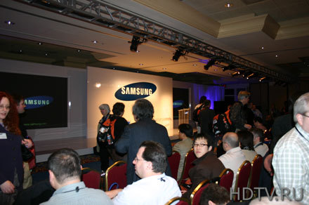 CES 2007.  Samsung